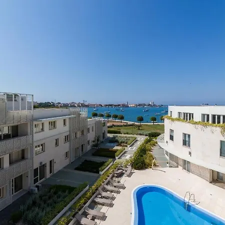 Garden Palace - Dorothy Supreme Apartment Umag Exterior photo